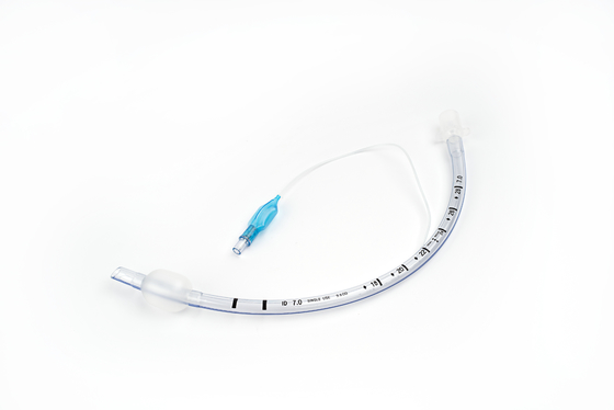 İyi bir fiyat. Tek kullanımlık tıbbi tüketim malzemeleri PVC 15 mm bağlantısı olan kelepçeli veya kelepçesiz endotraheal tüp çevrimiçi